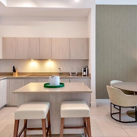 203-1Br/1Ba At The Beach Gem! Lux Amenities! Hollywood Luaran gambar