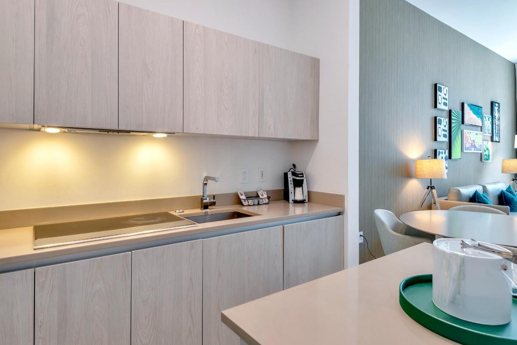 203-1Br/1Ba At The Beach Gem! Lux Amenities! Hollywood Luaran gambar
